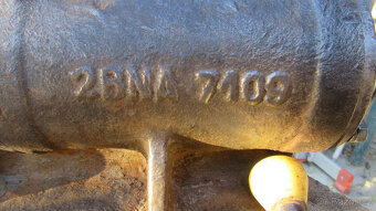 RETRO - kovany  svěrák--50kg - 17