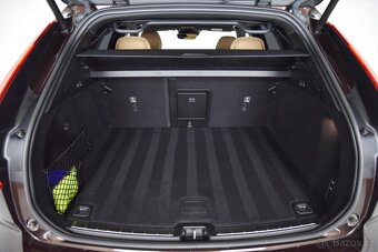 XC60 2.0 2.0 B4 Inscription A/T, Panorama, ACC, Keyless - 17