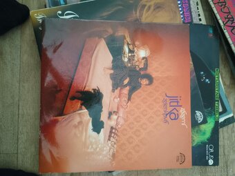 Dobrý den.Nabizim staré LP - 17