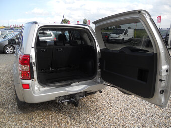 Suzuki Grand Vitara 2.0VVT-i 103Kw 4x4 - 17