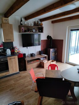 Prodej krásné, nové chaty na pozemku cca 1850m2 - 17