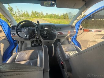 Volkswagen Multivan 2,5 TDi 128 kW plná výbava - 17