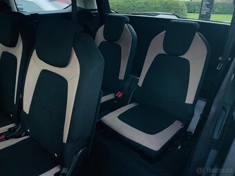 Citroën Grand C4 Picasso 2.0HDi 110KW AUT LED 7 MÍST KAMERA - 17