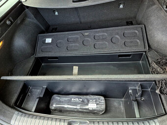 Kia Ceed kombi 1,5 TGDi 118kw, tažné, MY2023, CZ - 17