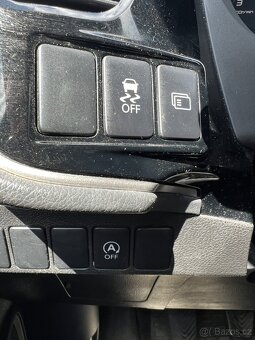 Mitsubishi Outlander, diesel 110kW, 7 míst, tažné, manuál - 17