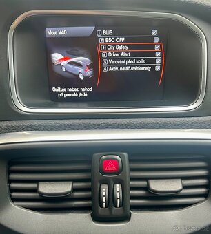 VOLVO V40 CROSS COUNTRY 2.5 T5 187KW 4x4 SUMMUM-AUTOMAT-ACC - 17