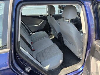 Volkswagen Passat 2.0 TDI DSG Automat Střešní okno - 17