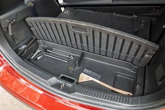 Mazda 5 2,0i 110kW 7 MÍST - 17