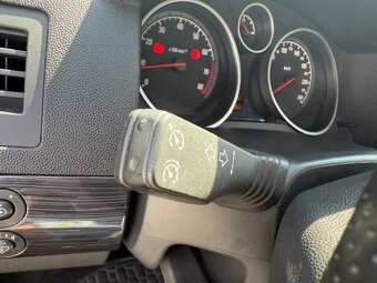 Opel Astra GTC 2.0 Turbo Cosmo - 17