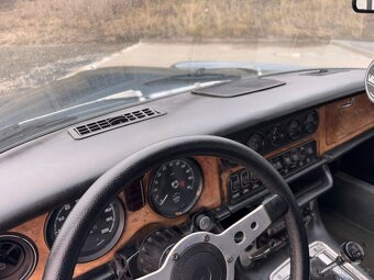 Jaguar XJ6 1. Serie 4.2 manuál - 17