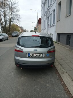 Ford S-Max - 17