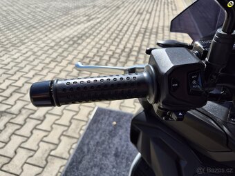 Aprilia SR GT 200 - 17
