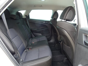 Hyundai Tucson 1.7CRDi,85kW,NovéČR,S.kniha,klima - 17