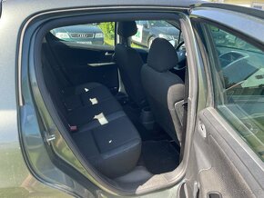 Peugeot 207, 1.4i-70kW 1.majitel NOVÉ V ČR - 17