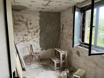 Prodej RD dvě bytové jednotky, prostorná dvou garáž s pozemk - 17