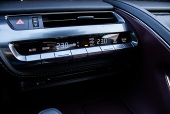 Lexus LC 500h, (2017) - 17