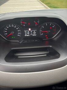 Peugeot Rifter, 1.5 BlueHDI 100 S&S,7-míst,DPH, ČR - 17