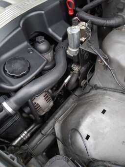 E46 330D coupe 150kw ,nová stk - 17