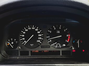 BMW E39 540i V8, manuál, 210 kW - 17