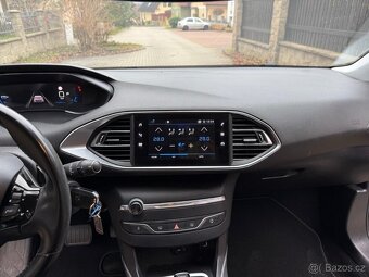 Peugeot 308 1.5 HDI 96 kW Allure EAT8 VIRTUAL automat - 17