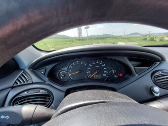 Ford Focus 1.6 74kW, 2001 - 17