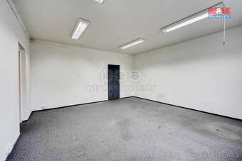 Pronájem kancelářského prostoru, 1096 m², Rokycany - 17
