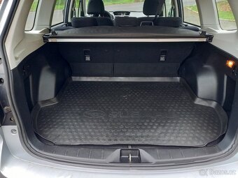 Subaru Forester 2.0D 108 kW, 4x4 první majitel koupeno v ČR - 17