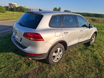 VW Touareg 3.0 TDI Klima Alu Tažné Model Model 2011.-- - 17