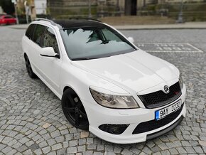 Krásná Octavia RS - 17