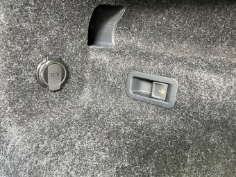 Škoda Enyaq iV,  iV 80 360 kamera, 94% SoH - 17