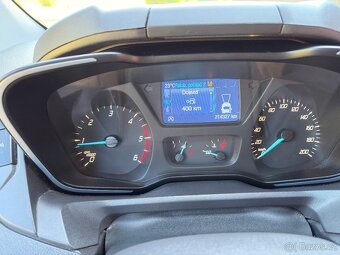 Ford Tourneo Custom 8 míst - 17