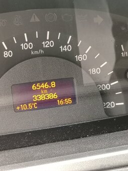 Mercedes Benz Viano - 17