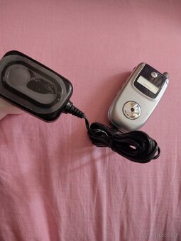 Motorola v220 zánovní - 17