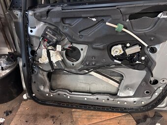 Audi A6 c6 4.2fsi BVJ 257Kw r.v2010 - 17