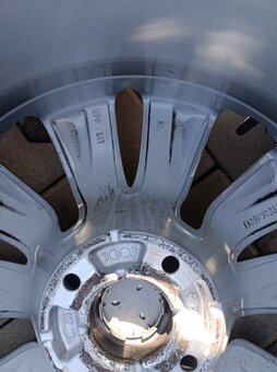 peugeot 3008 orig.alu kola 225/50 R 17 pneu-MICHELIN - 17