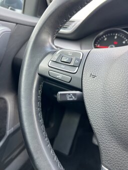 VW Passat B7 2.0TDI 103KW Manuál,Navi,TAŽNÉ,Alu R16,Nová STK - 17