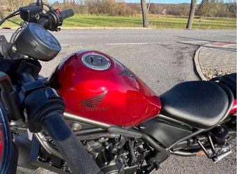 Prodám HONDA CMX 500 REBEL 946 KM - 17