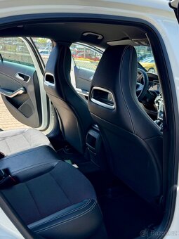 Mercedes A180 | Apple CarPlay | LED | po servisu - 17