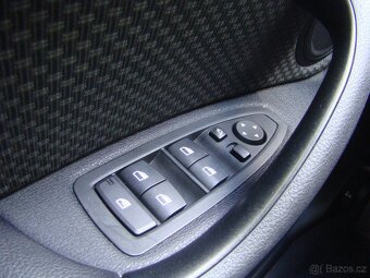 BMW X1 18i AUTOMAT FULL LED 60900 km - 17