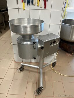 Profesionální robot/krouhač nagema hu-1 - 17