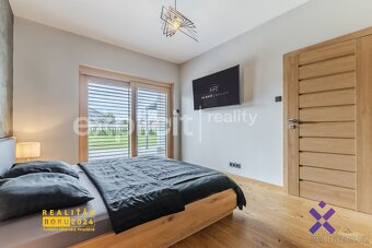 Prodej luxusního rodinného domu 4+kk, 190 m2 - Bochoř, okres - 17