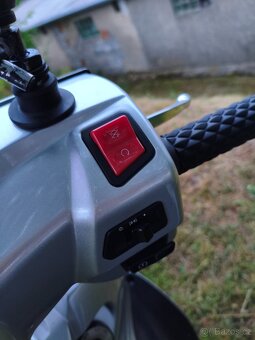 Kymco People 300GTi - 17