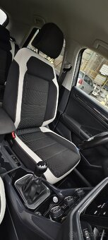 Volkswagen T-Roc 1.6 TDI Navigace Full led - 17