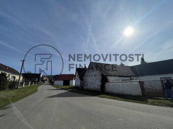 Prodej rodinného domu k rekonstrukci 225 m2, s pozemkem 510  - 17
