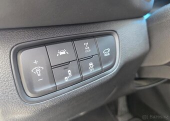Hyundai Santa Fe 2.2-PREMIUM-4x4-DPH-7 MÍST - 17