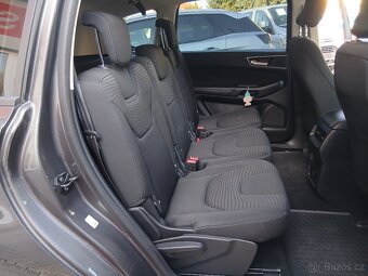 Ford S-Max 2.0 TDCi 110 KM Tažné, 5 Míst - 17