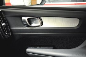 Volvo XC40 2,0 D3 DRIVE-E Momentum PRO Awd 4x4 Automat - 17