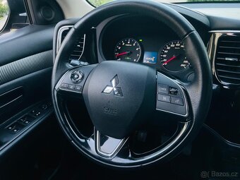 Mitsubishi Outlander 2.0i BENZÍN 2017 MANUÁL LED KAMERA 2WD - 17