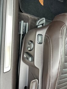 VW Passat 2.0Tdi 110kw Highline 2015 naj.254Tkm servis VW - 17