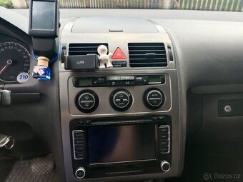VW Touran CROSS - 17